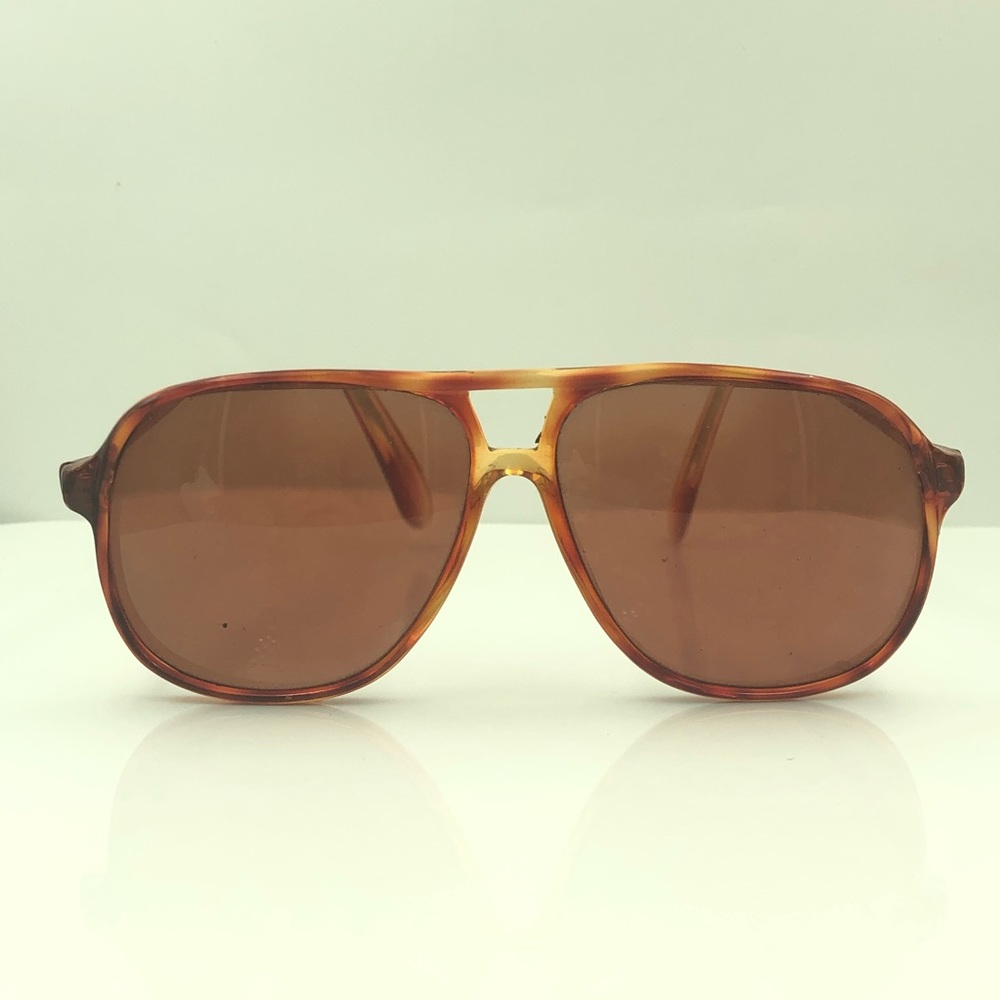 Wilshire Designs Vintage Tortoise Oval Frames